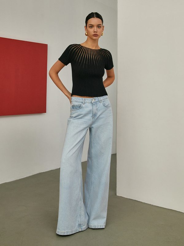 Plain Short Sleeve Knit Top - Image 4